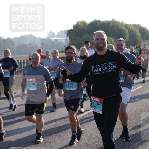 03.10.2025 - Köhlbrandbrückenlauf Jannik Wohlers http://msf.ph/oto/9054855 03.10.2025 09:20:24 Position 3 3022, 3026, 1785, 1754 meine-sportfotos.de