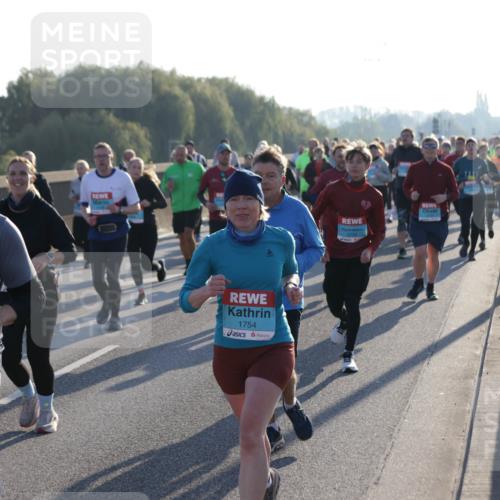 03.10.2025 - Köhlbrandbrückenlauf Jannik Wohlers http://msf.ph/oto/9054908 03.10.2025 09:20:25 Position 3 3024, 1754 meine-sportfotos.de