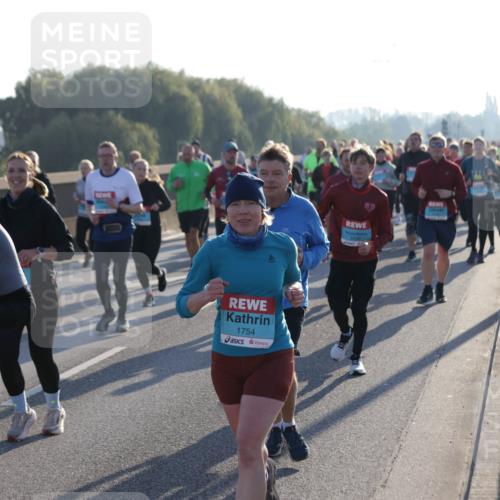 03.10.2025 - Köhlbrandbrückenlauf Jannik Wohlers http://msf.ph/oto/9054916 03.10.2025 09:20:25 Position 3 3024, 1754 meine-sportfotos.de