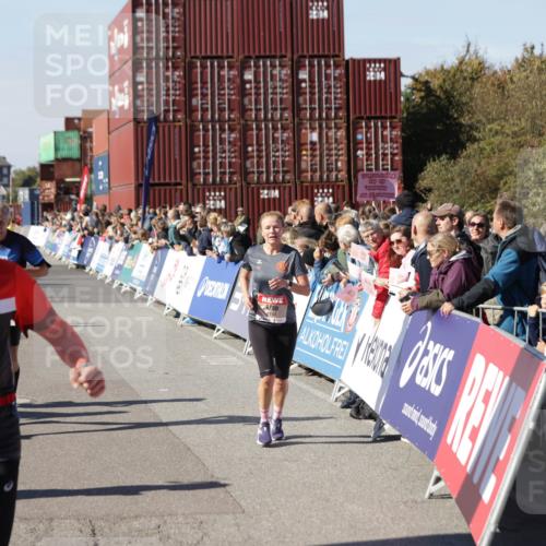 03.10.2025 - Köhlbrandbrückenlauf Jannik Wohlers http://msf.ph/oto/9054919 03.10.2025 13:10:06 Ziel 4196, 4260, 4573, 4730, 4787, 4929, 5763, 5977, 6083, 6111, 6428, 6432, 6750, 6764, 6813 meine-sportfotos.de