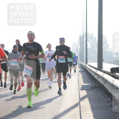 03.10.2025 - Köhlbrandbrückenlauf Jannik Wohlers http://msf.ph/oto/9054920 03.10.2025 09:12:39 Position 3 1012, 3609, 1034 meine-sportfotos.de