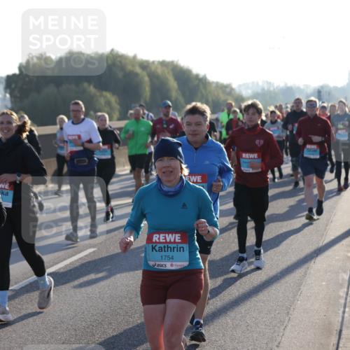 03.10.2025 - Köhlbrandbrückenlauf Jannik Wohlers http://msf.ph/oto/9054928 03.10.2025 09:20:25 Position 3 3024, 1754 meine-sportfotos.de