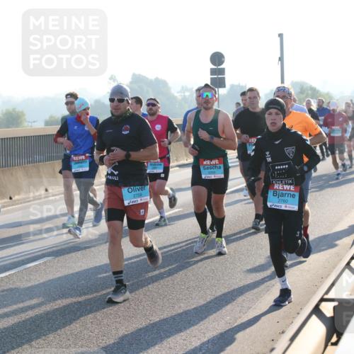 03.10.2025 - Köhlbrandbrückenlauf Lena Gebhardt http://msf.ph/oto/9054939 03.10.2025 09:16:44 Position 1 3205, 2760, 74, 2759 meine-sportfotos.de