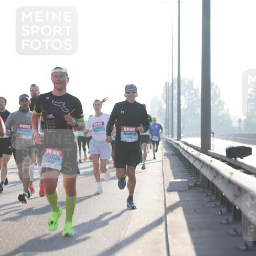 03.10.2025 - Köhlbrandbrückenlauf Jannik Wohlers http://msf.ph/oto/9054970 03.10.2025 09:12:40 Position 3 1012, 3609, 1034 meine-sportfotos.de