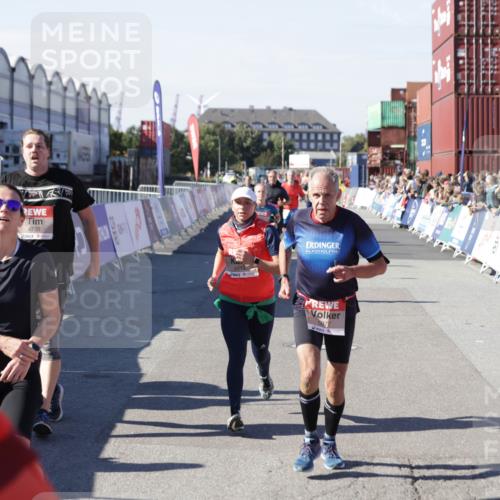 03.10.2025 - Köhlbrandbrückenlauf Jannik Wohlers http://msf.ph/oto/9054974 03.10.2025 13:10:08 Ziel 4196, 4343, 4573, 4683, 4730, 4787, 4929, 5763, 5977, 6083, 6111, 6428, 6432, 6764, 6813 meine-sportfotos.de