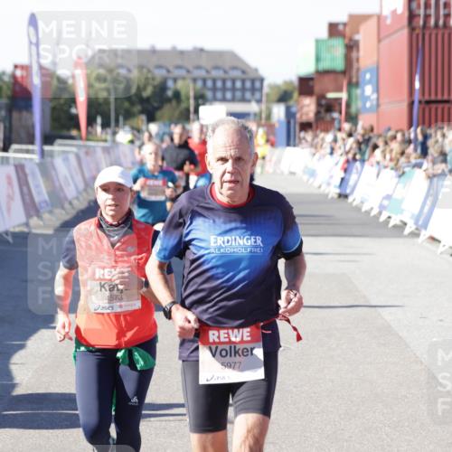 03.10.2025 - Köhlbrandbrückenlauf Jannik Wohlers http://msf.ph/oto/9054983 03.10.2025 13:10:08 Ziel 4196, 4343, 4573, 4683, 4730, 4787, 4929, 5763, 5977, 6083, 6111, 6428, 6432, 6764, 6813 meine-sportfotos.de