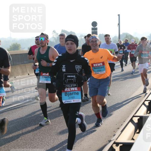 03.10.2025 - Köhlbrandbrückenlauf Lena Gebhardt http://msf.ph/oto/9054984 03.10.2025 09:16:45 Position 1 2759, 3205, 2760, 3495, 1396 meine-sportfotos.de
