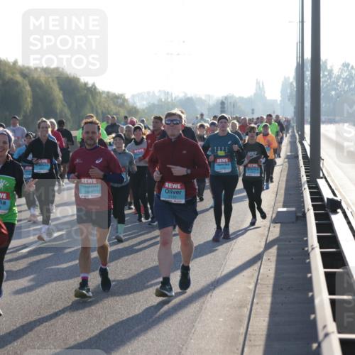 03.10.2025 - Köhlbrandbrückenlauf Jannik Wohlers http://msf.ph/oto/9054993 03.10.2025 09:20:27 Position 3 619, 1945, 2150 meine-sportfotos.de