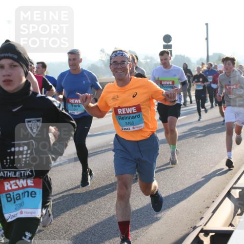 03.10.2025 - Köhlbrandbrückenlauf Lena Gebhardt http://msf.ph/oto/9054999 03.10.2025 09:16:46 Position 1 2955, 3, 17, 2780, 1247, 3495, 210 meine-sportfotos.de