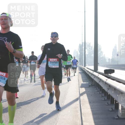 03.10.2025 - Köhlbrandbrückenlauf Jannik Wohlers http://msf.ph/oto/9055001 03.10.2025 09:12:41 Position 3 3609, 1034 meine-sportfotos.de