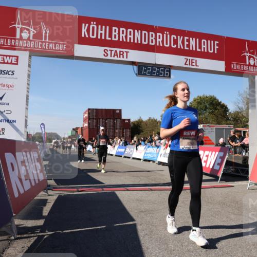 03.10.2025 - Köhlbrandbrückenlauf Lena Gebhardt http://msf.ph/oto/9055002 03.10.2025 13:23:56 Ziel 4465, 4647, 4918, 5081, 5106, 5361, 5387, 5431, 5709, 5742, 6557, 6728 meine-sportfotos.de