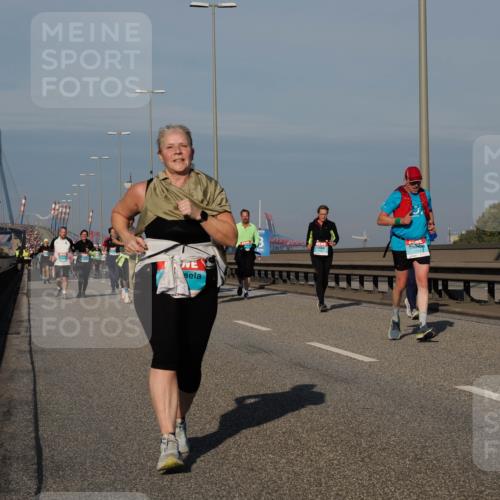 03.10.2025 - Köhlbrandbrückenlauf Fabian Wolf http://msf.ph/oto/9055006 03.10.2025 10:02:53 Position 3  meine-sportfotos.de