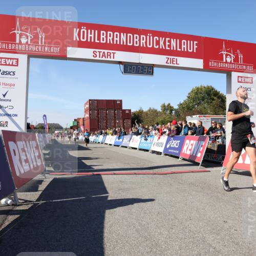 03.10.2025 - Köhlbrandbrückenlauf Lena Gebhardt http://msf.ph/oto/9055015 03.10.2025 13:07:35 Ziel 4113, 4165, 4254, 4263, 4287, 4288, 4375, 4636, 5870, 6744 meine-sportfotos.de