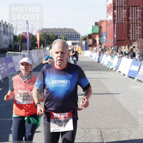 03.10.2025 - Köhlbrandbrückenlauf Jannik Wohlers http://msf.ph/oto/9055021 03.10.2025 13:10:09 Ziel 4196, 4343, 4573, 4683, 4730, 4787, 4822, 4929, 5977, 6083, 6111, 6428, 6432, 6764, 6813 meine-sportfotos.de