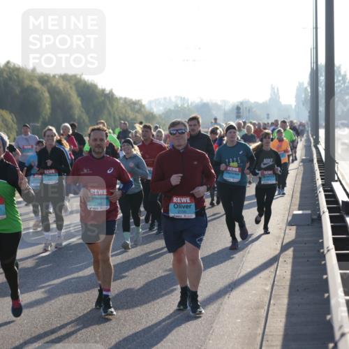 03.10.2025 - Köhlbrandbrückenlauf Jannik Wohlers http://msf.ph/oto/9055029 03.10.2025 09:20:27 Position 3 3619, 1945, 2150 meine-sportfotos.de
