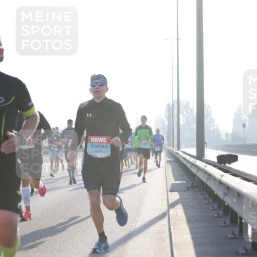 03.10.2025 - Köhlbrandbrückenlauf Jannik Wohlers http://msf.ph/oto/9055030 03.10.2025 09:12:41 Position 3 600, 1, 1034 meine-sportfotos.de