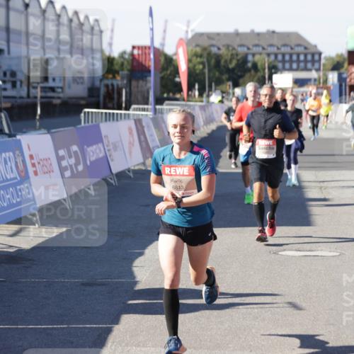 03.10.2025 - Köhlbrandbrückenlauf Jannik Wohlers http://msf.ph/oto/9055041 03.10.2025 13:10:11 Ziel 4196, 4343, 4573, 4683, 4730, 4787, 4822, 4929, 5029, 5977, 6083, 6111, 6428, 6432, 6764, 6813 meine-sportfotos.de