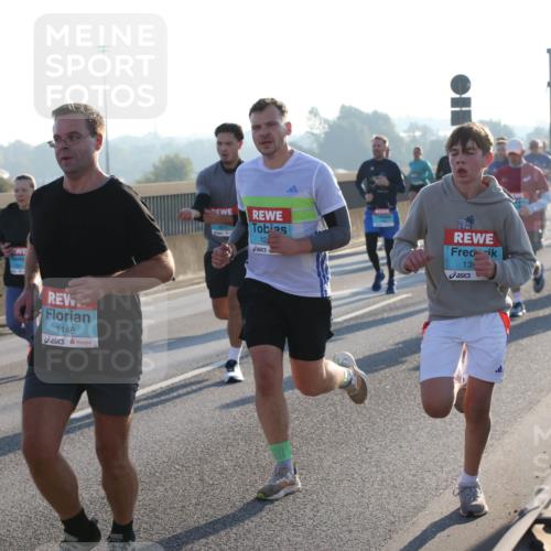 03.10.2025 - Köhlbrandbrückenlauf Lena Gebhardt http://msf.ph/oto/9055044 03.10.2025 09:16:47 Position 1 1146, 12, 13 meine-sportfotos.de