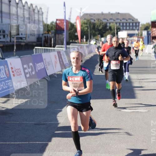 03.10.2025 - Köhlbrandbrückenlauf Jannik Wohlers http://msf.ph/oto/9055046 03.10.2025 13:10:11 Ziel 4196, 4343, 4573, 4683, 4730, 4787, 4822, 4929, 5029, 5977, 6083, 6111, 6428, 6432, 6764, 6813 meine-sportfotos.de