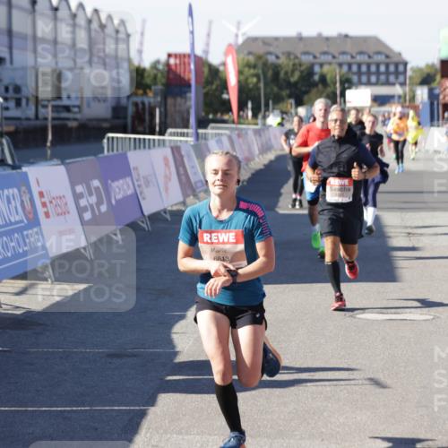 03.10.2025 - Köhlbrandbrückenlauf Jannik Wohlers http://msf.ph/oto/9055053 03.10.2025 13:10:11 Ziel 4196, 4343, 4573, 4683, 4730, 4787, 4822, 4929, 5029, 5977, 6083, 6111, 6428, 6432, 6764, 6813 meine-sportfotos.de
