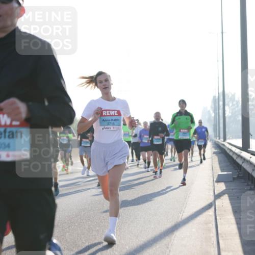 03.10.2025 - Köhlbrandbrückenlauf Jannik Wohlers http://msf.ph/oto/9055056 03.10.2025 09:12:43 Position 3 106, 1034, 3715 meine-sportfotos.de