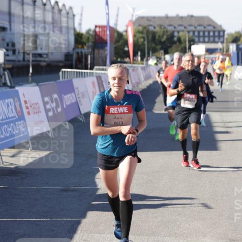 03.10.2025 - Köhlbrandbrückenlauf Jannik Wohlers http://msf.ph/oto/9055066 03.10.2025 13:10:11 Ziel 4196, 4343, 4573, 4683, 4730, 4787, 4822, 4929, 5029, 5977, 6083, 6111, 6428, 6432, 6764, 6813 meine-sportfotos.de