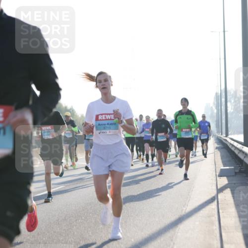 03.10.2025 - Köhlbrandbrückenlauf Jannik Wohlers http://msf.ph/oto/9055067 03.10.2025 09:12:43 Position 3 22, 1034, 2722, 3715 meine-sportfotos.de
