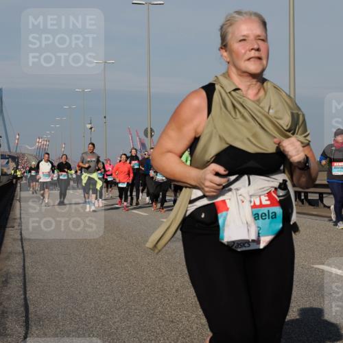 03.10.2025 - Köhlbrandbrückenlauf Fabian Wolf http://msf.ph/oto/9055080 03.10.2025 10:02:55 Position 3 2415, 1757 meine-sportfotos.de