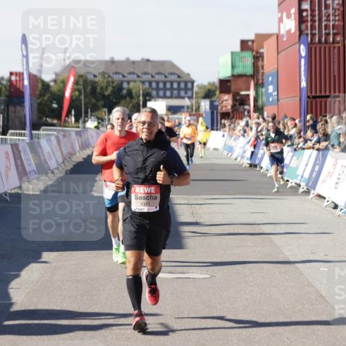 03.10.2025 - Köhlbrandbrückenlauf Jannik Wohlers http://msf.ph/oto/9055095 03.10.2025 13:10:12 Ziel 4196, 4343, 4364, 4573, 4683, 4730, 4787, 4822, 5029, 5977, 6083, 6111, 6428, 6432, 6587, 6764, 6813 meine-sportfotos.de