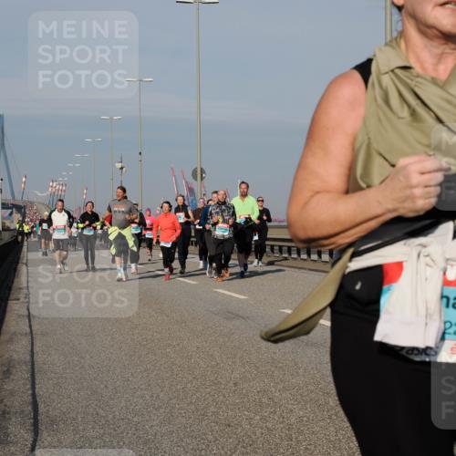 03.10.2025 - Köhlbrandbrückenlauf Fabian Wolf http://msf.ph/oto/9055096 03.10.2025 10:02:55 Position 3 22 meine-sportfotos.de