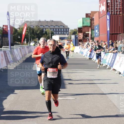 03.10.2025 - Köhlbrandbrückenlauf Jannik Wohlers http://msf.ph/oto/9055097 03.10.2025 13:10:12 Ziel 4196, 4343, 4364, 4573, 4683, 4730, 4787, 4822, 5029, 5977, 6083, 6111, 6428, 6432, 6587, 6764, 6813 meine-sportfotos.de