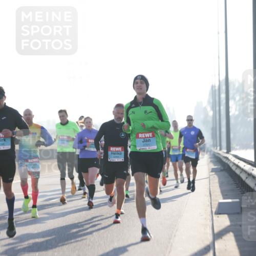 03.10.2025 - Köhlbrandbrückenlauf Jannik Wohlers http://msf.ph/oto/9055116 03.10.2025 09:12:44 Position 3 2701 meine-sportfotos.de