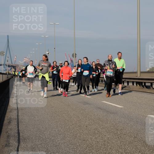 03.10.2025 - Köhlbrandbrückenlauf Fabian Wolf http://msf.ph/oto/9055123 03.10.2025 10:02:58 Position 3  meine-sportfotos.de