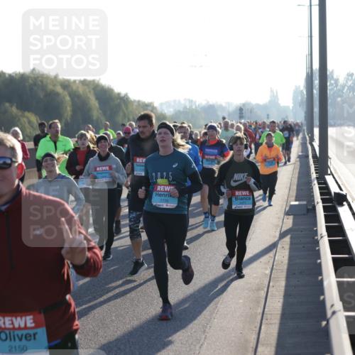 03.10.2025 - Köhlbrandbrückenlauf Jannik Wohlers http://msf.ph/oto/9055132 03.10.2025 09:20:29 Position 3 175, 025, 1735, 2471, 2150 meine-sportfotos.de