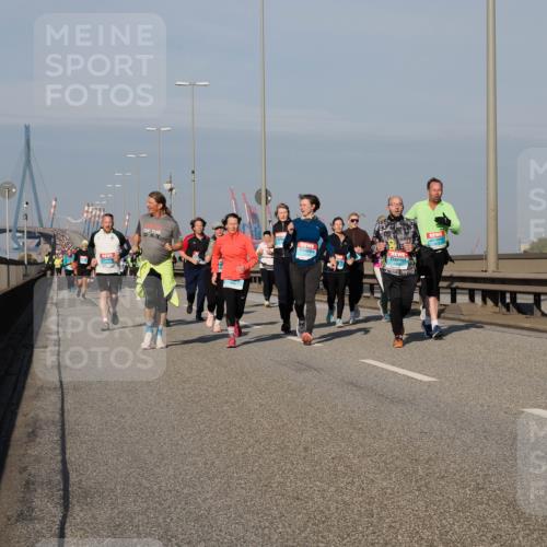 03.10.2025 - Köhlbrandbrückenlauf Fabian Wolf http://msf.ph/oto/9055133 03.10.2025 10:02:58 Position 3  meine-sportfotos.de