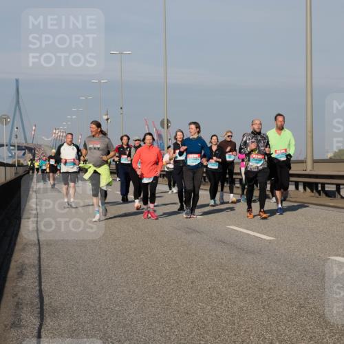 03.10.2025 - Köhlbrandbrückenlauf Fabian Wolf http://msf.ph/oto/9055142 03.10.2025 10:02:58 Position 3  meine-sportfotos.de