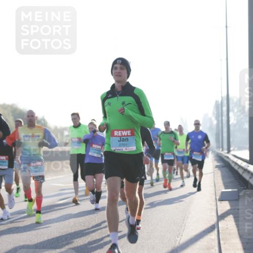 03.10.2025 - Köhlbrandbrückenlauf Jannik Wohlers http://msf.ph/oto/9055160 03.10.2025 09:12:45 Position 3 2701, 3288 meine-sportfotos.de