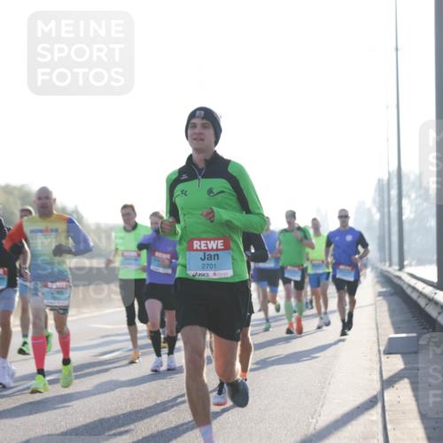 03.10.2025 - Köhlbrandbrückenlauf Jannik Wohlers http://msf.ph/oto/9055162 03.10.2025 09:12:45 Position 3 3288, 2701 meine-sportfotos.de