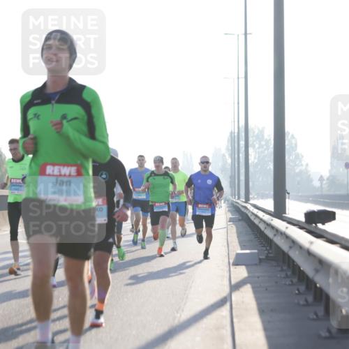 03.10.2025 - Köhlbrandbrückenlauf Jannik Wohlers http://msf.ph/oto/9055171 03.10.2025 09:12:46 Position 3 2705 meine-sportfotos.de