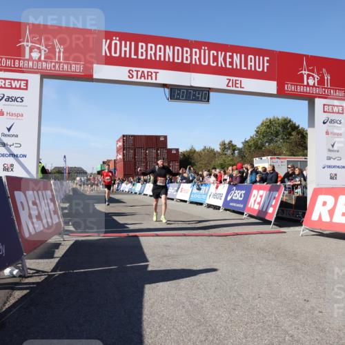 03.10.2025 - Köhlbrandbrückenlauf Lena Gebhardt http://msf.ph/oto/9055172 03.10.2025 13:07:41 Ziel 4159, 4165, 4254, 4263, 4375, 6384, 6744, 6800 meine-sportfotos.de