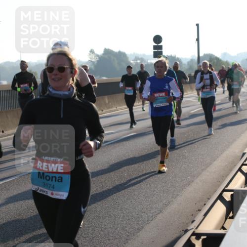 03.10.2025 - Köhlbrandbrückenlauf Lena Gebhardt http://msf.ph/oto/9055222 03.10.2025 09:16:51 Position 1 3174, 1025 meine-sportfotos.de