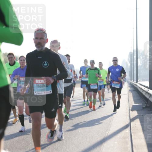03.10.2025 - Köhlbrandbrückenlauf Jannik Wohlers http://msf.ph/oto/9055230 03.10.2025 09:12:47 Position 3 2705, 3269 meine-sportfotos.de
