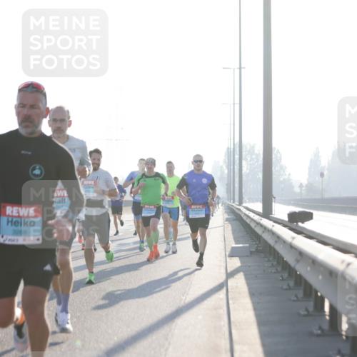 03.10.2025 - Köhlbrandbrückenlauf Jannik Wohlers http://msf.ph/oto/9055239 03.10.2025 09:12:47 Position 3 267, 3269, 2933, 881 meine-sportfotos.de