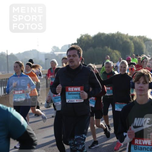 03.10.2025 - Köhlbrandbrückenlauf Jannik Wohlers http://msf.ph/oto/9055264 03.10.2025 09:20:32 Position 3 025, 3788, 1890, 1759, 35, 3783, 2970 meine-sportfotos.de