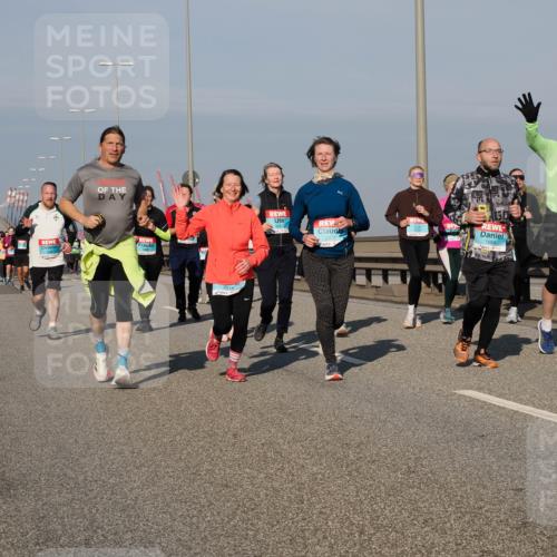 03.10.2025 - Köhlbrandbrückenlauf Fabian Wolf http://msf.ph/oto/9055269 03.10.2025 10:03:01 Position 3 3215, 2916, 1669, 2917 meine-sportfotos.de