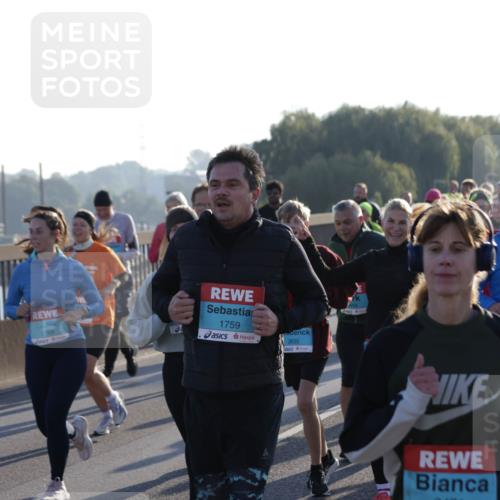 03.10.2025 - Köhlbrandbrückenlauf Jannik Wohlers http://msf.ph/oto/9055277 03.10.2025 09:20:32 Position 3 3788, 1759, 3635, 2970 meine-sportfotos.de