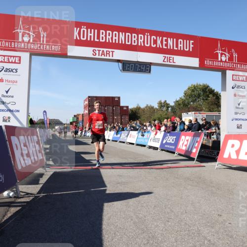 03.10.2025 - Köhlbrandbrückenlauf Lena Gebhardt http://msf.ph/oto/9055282 03.10.2025 13:07:43 Ziel 4159, 4165, 4254, 4263, 4382, 6384, 6744, 6800, 6821 meine-sportfotos.de