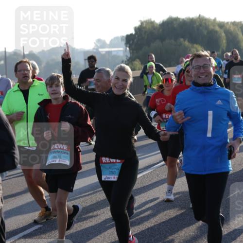 03.10.2025 - Köhlbrandbrückenlauf Jannik Wohlers http://msf.ph/oto/9055313 03.10.2025 09:20:33 Position 3 3635, 3783, 2970 meine-sportfotos.de