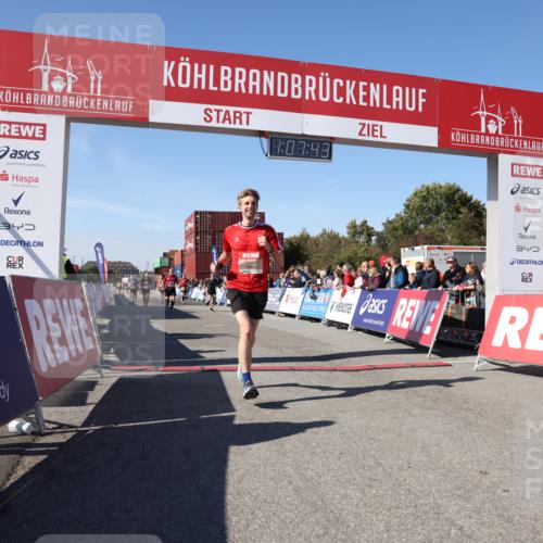 03.10.2025 - Köhlbrandbrückenlauf Lena Gebhardt http://msf.ph/oto/9055321 03.10.2025 13:07:43 Ziel 4159, 4165, 4254, 4263, 4382, 6384, 6744, 6800, 6821 meine-sportfotos.de