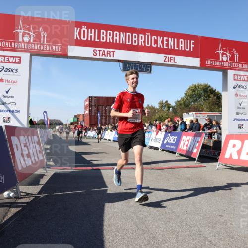 03.10.2025 - Köhlbrandbrückenlauf Lena Gebhardt http://msf.ph/oto/9055330 03.10.2025 13:07:44 Ziel 4159, 4165, 4263, 4382, 6285, 6384, 6744, 6800, 6821 meine-sportfotos.de